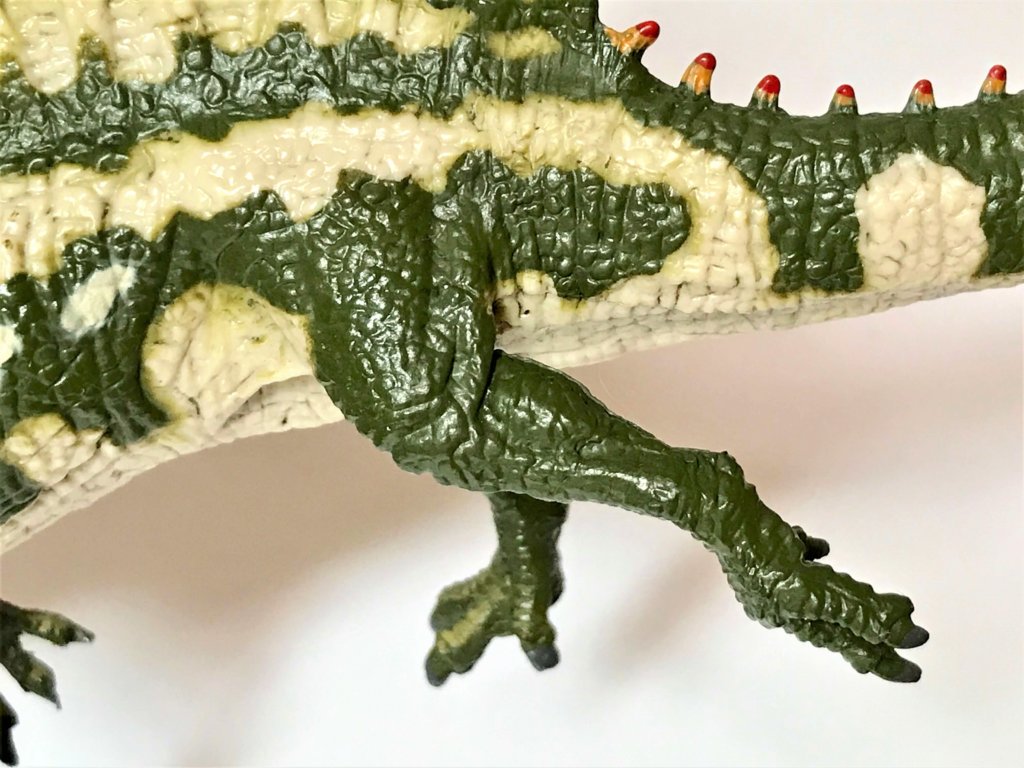 フェバリットフィギュアのスピノサウルスの足