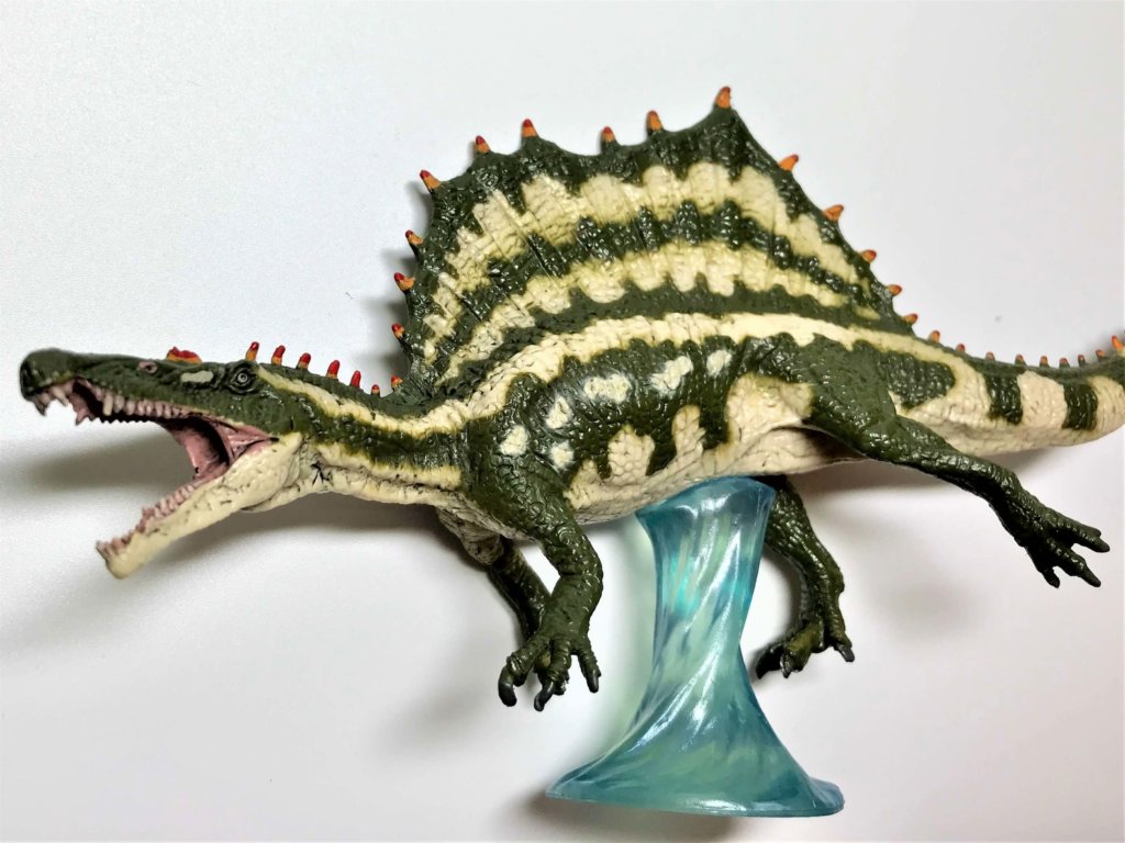 フェバリットフィギュアのスピノサウルスの側面